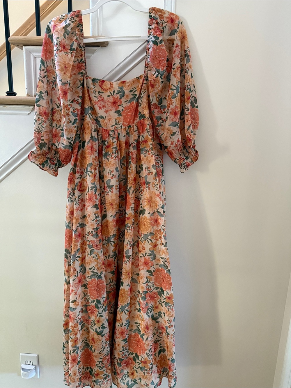 Storia Peach Floral Puff-Sleeve Maxi Dress